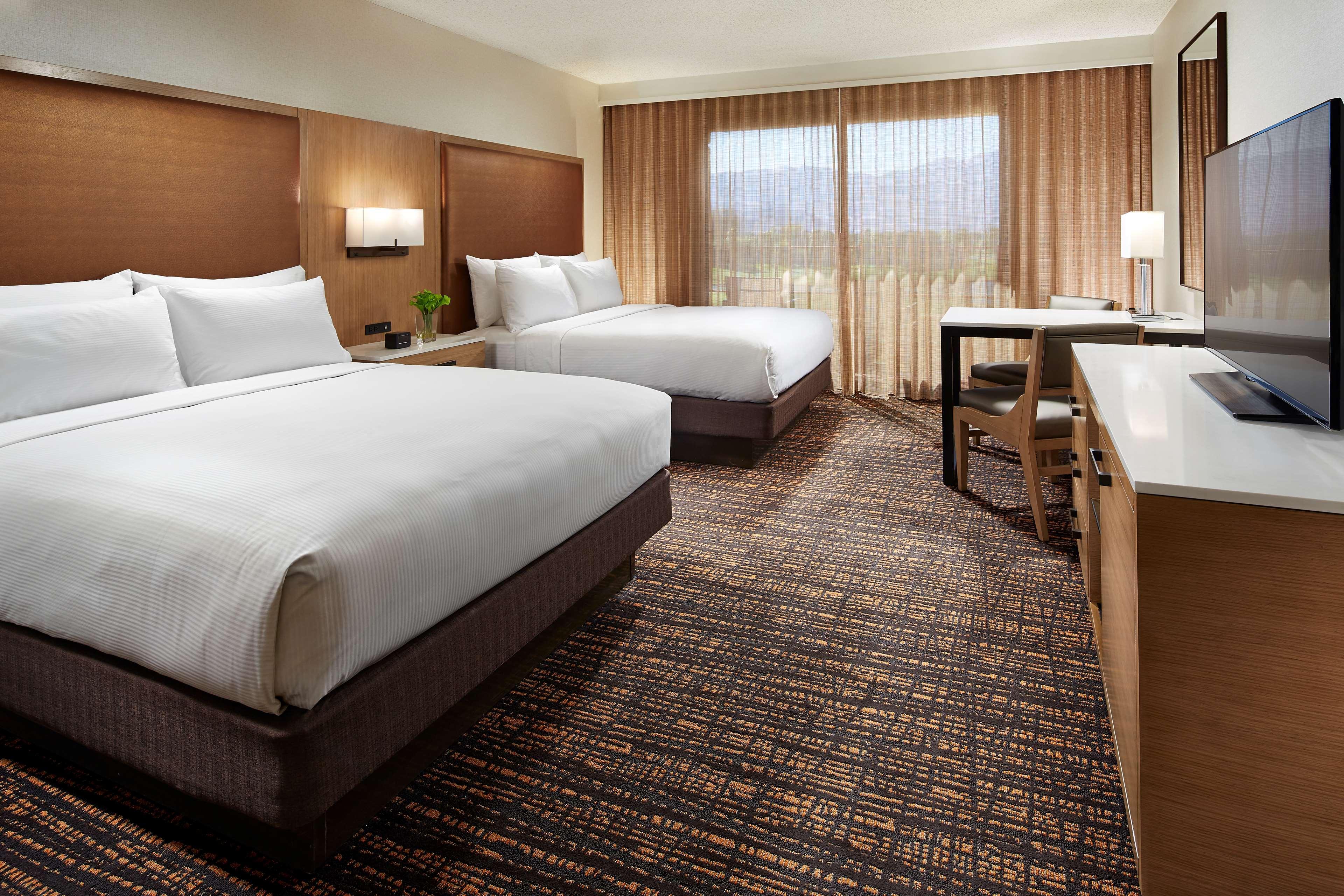 Resort Doubletree By Hilton Golf Palm Springs
