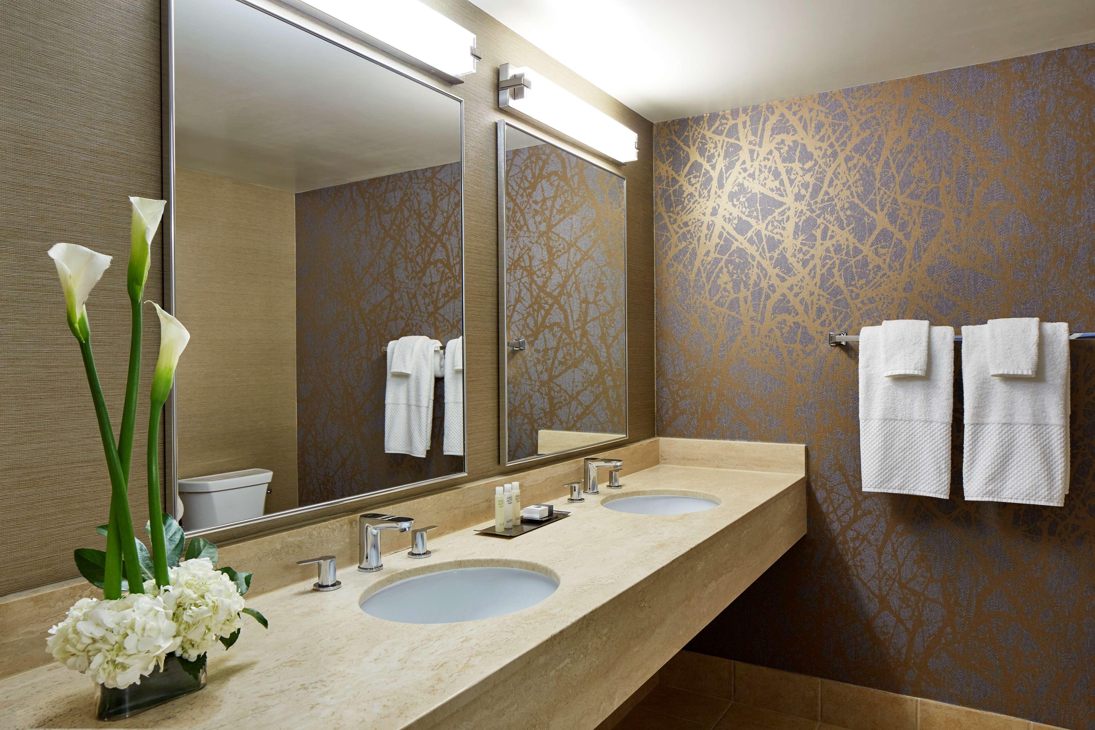 Doubletree By Hilton Golf Palm Springs 4*