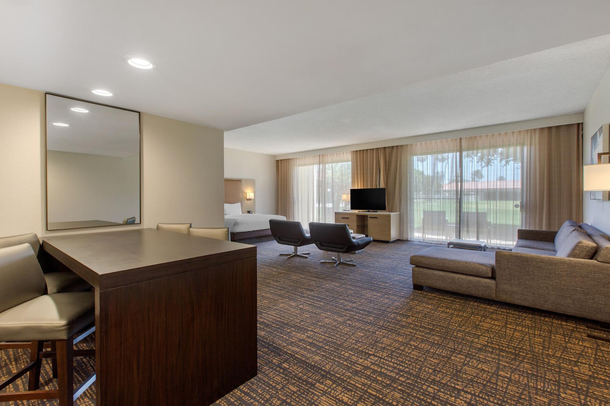 Resort Doubletree By Hilton Golf Palm Springs 4*