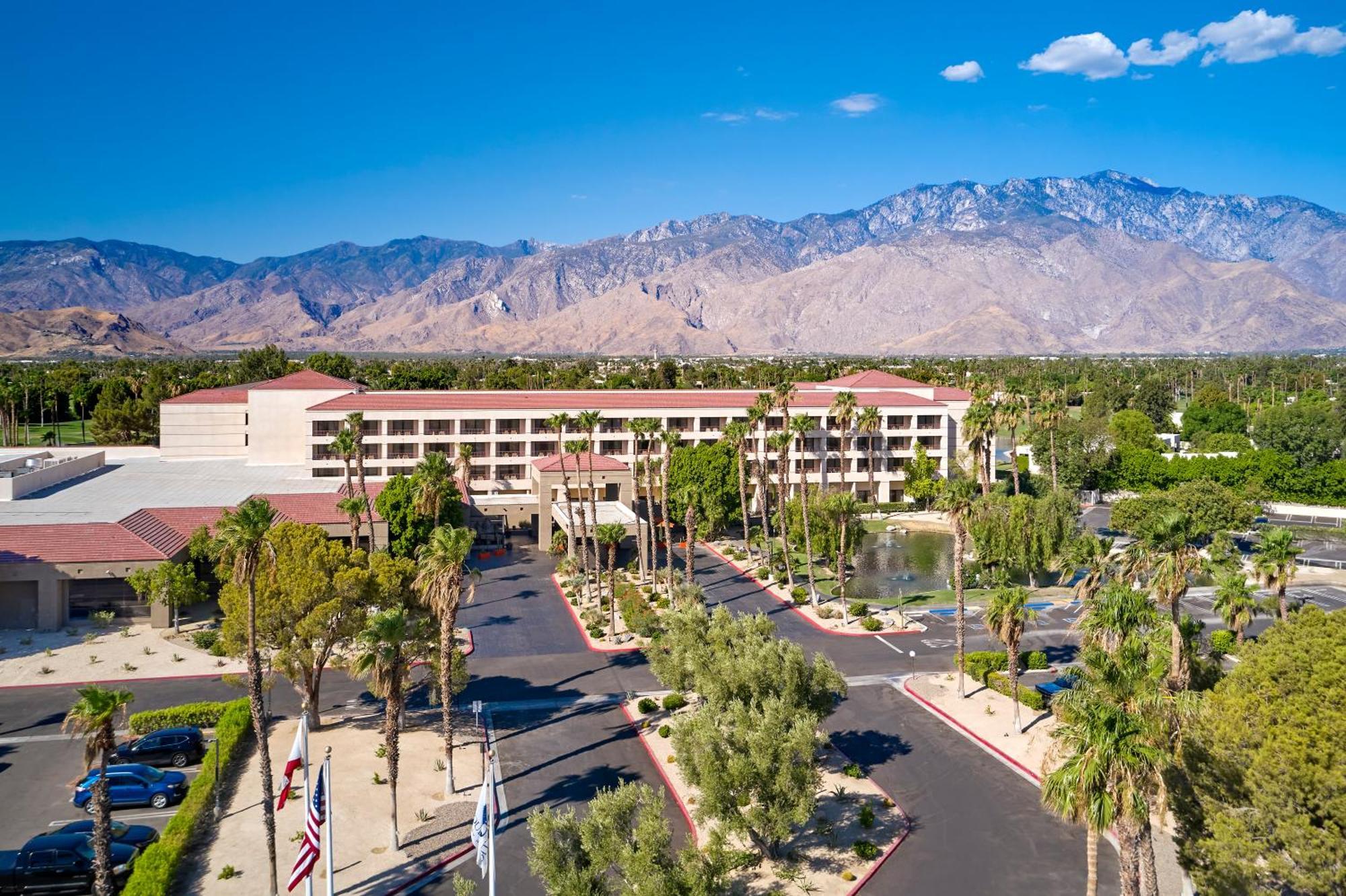 Doubletree By Hilton Golf Palm Springs